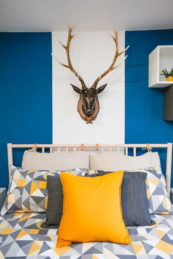 Funky City Apartment - Secure Parking - Wifi - Sleeps 6 - No Parties Belfast Eksteriør bilde