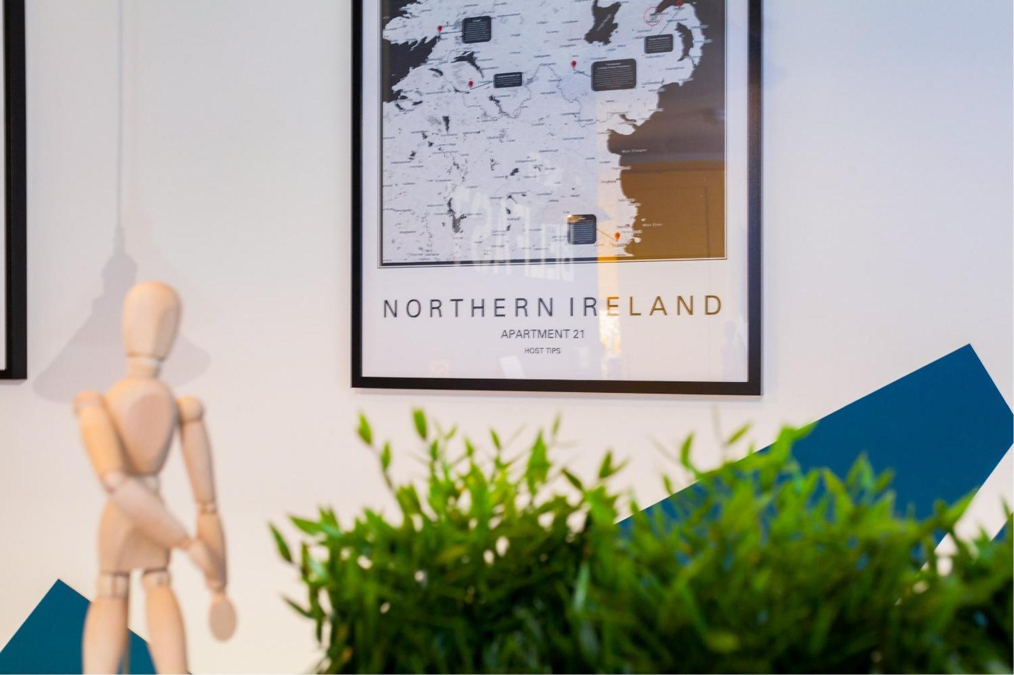 Funky City Apartment - Secure Parking - Wifi - Sleeps 6 - No Parties Belfast Eksteriør bilde