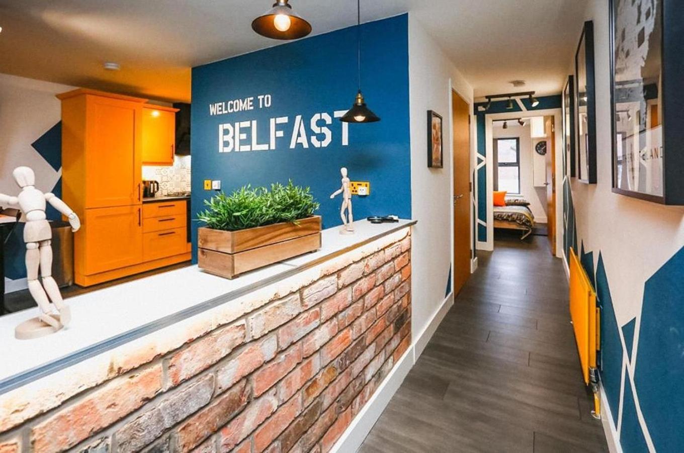 Funky City Apartment - Secure Parking - Wifi - Sleeps 6 - No Parties Belfast Eksteriør bilde